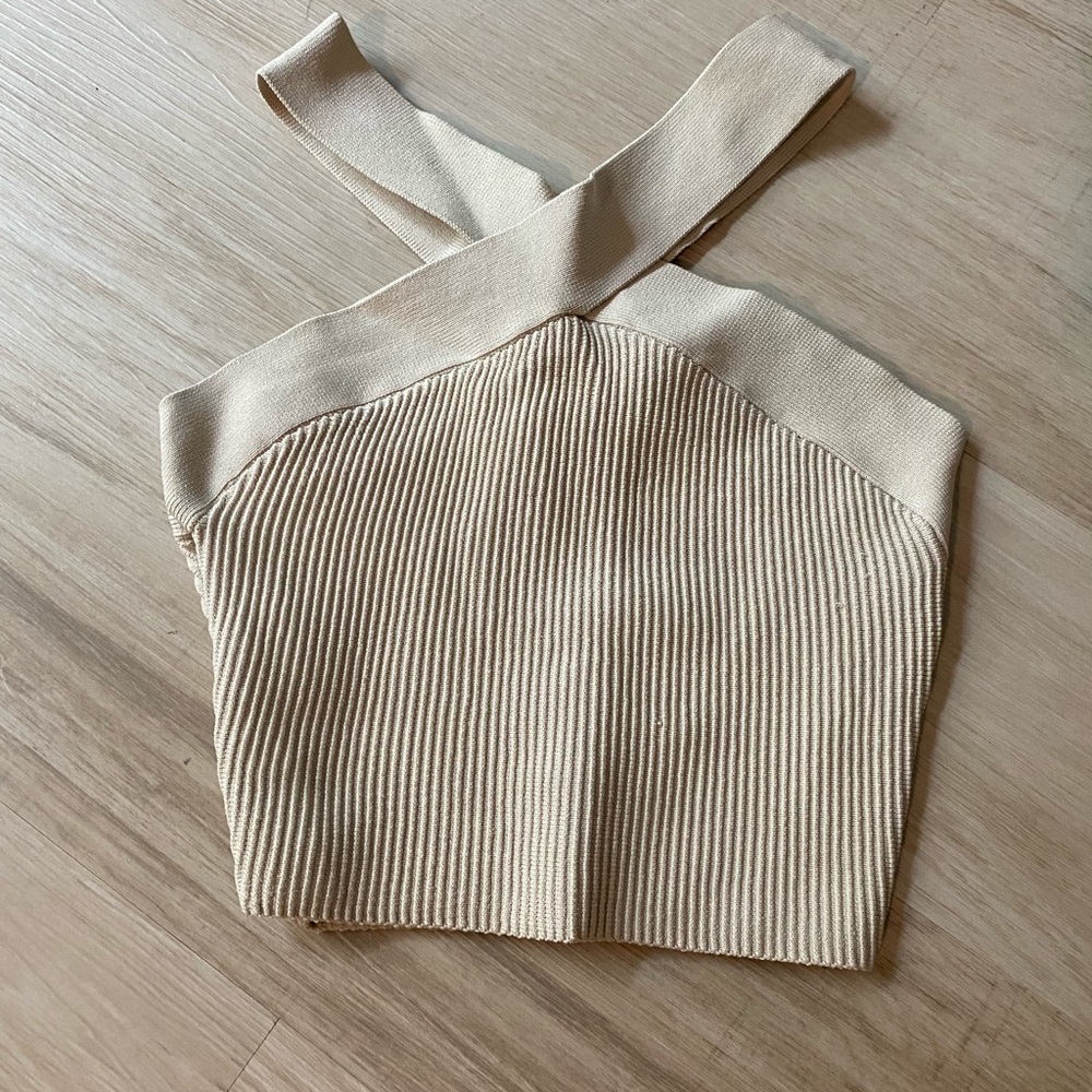 Aritzia - sculpt cross-cross top